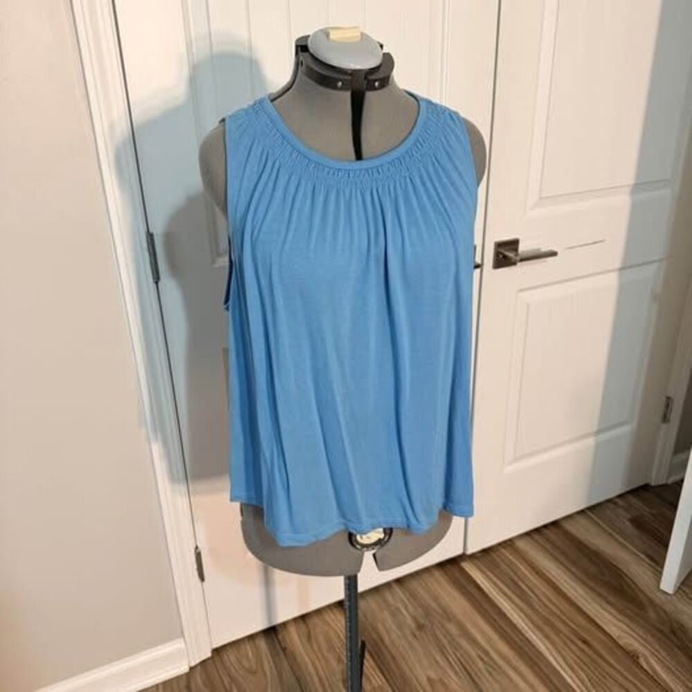 A New Approach Top, Tagged 1X Fits Like 3X, NWT, 26” p‑p, 24” length, C7452
